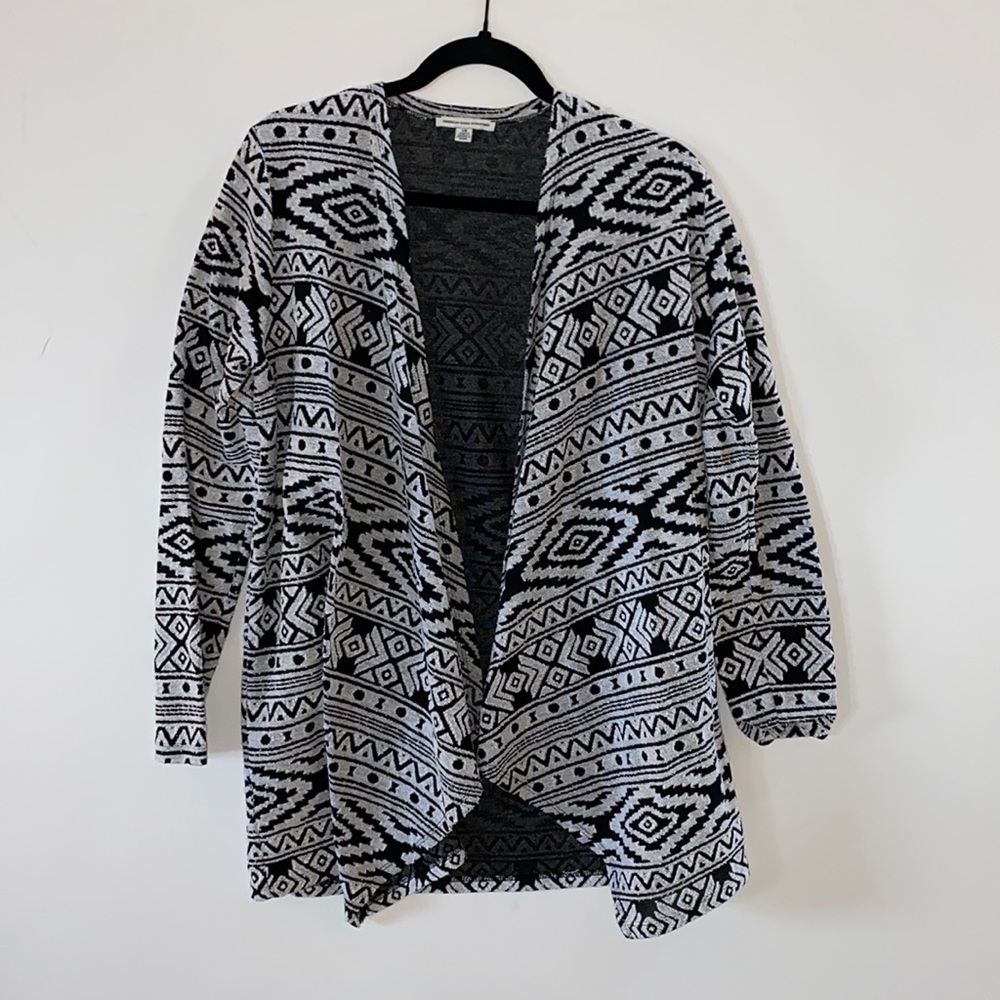 American Eagle sweater cardigan